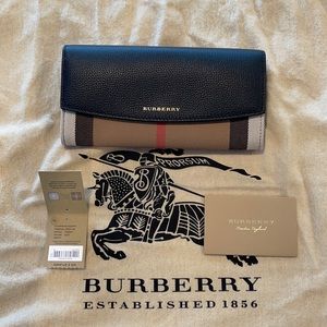 Burberry Wallet— brand new with tags